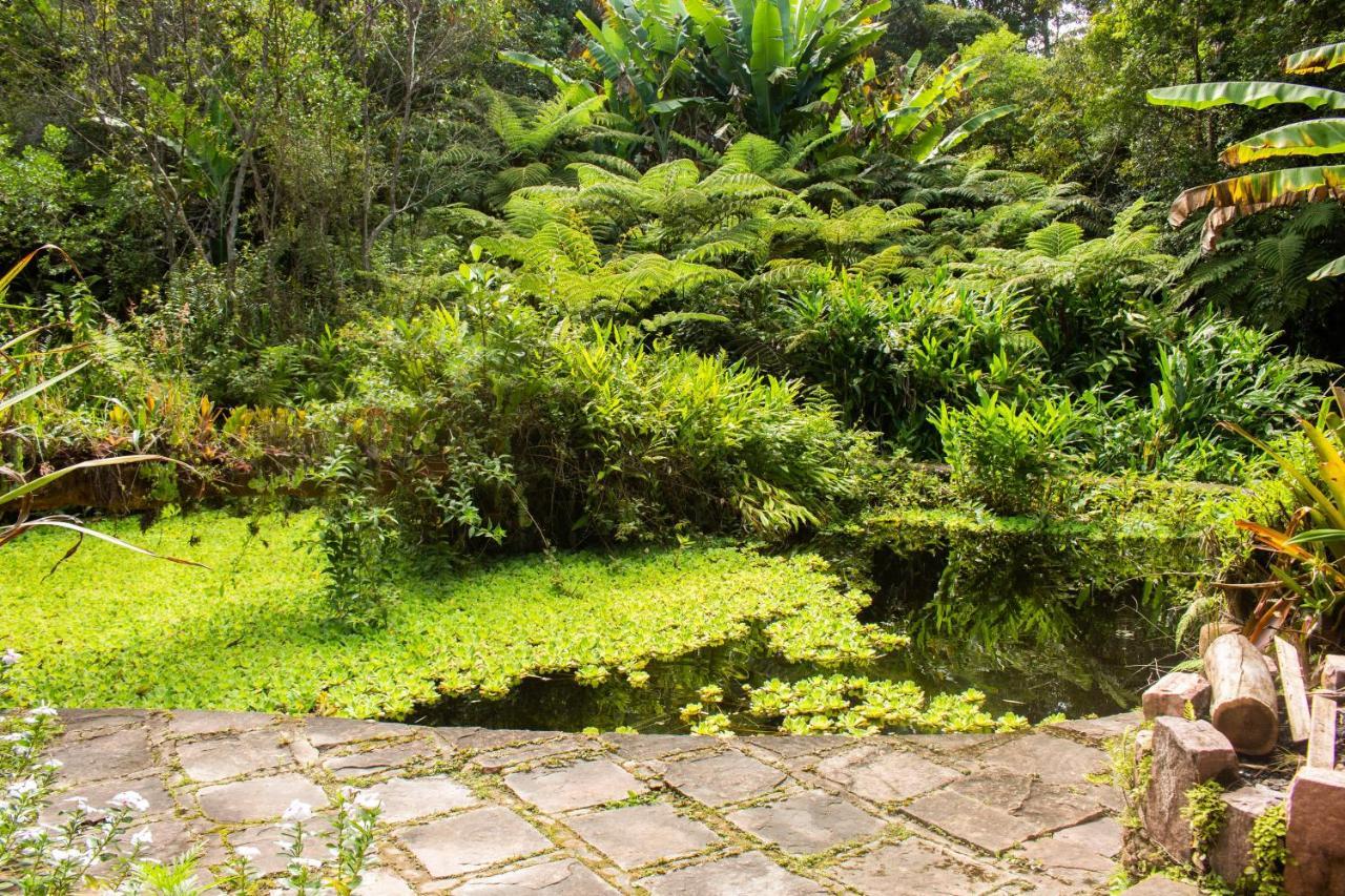 Pousada Flor De Acucena Igatu Bagian luar foto